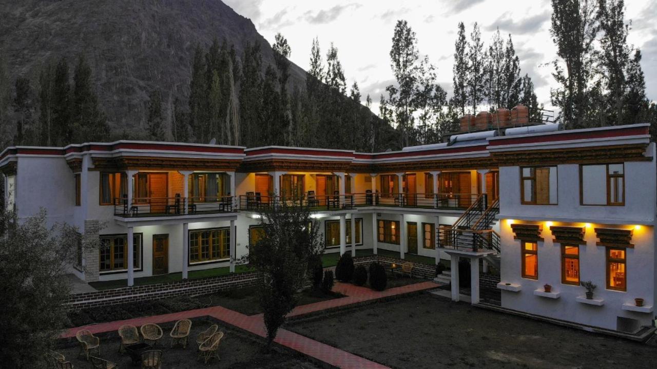 Hotel Nubra Residency Charasa Экстерьер фото